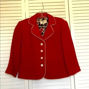 Red 3/4 sleeve suit jacket